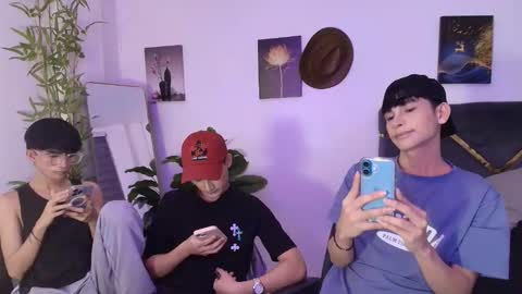 Snapshot of alluring_alpha chatting on March 29, 9:48 pm kim and josh online show from March 29, 9:48 pm