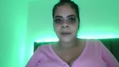 Snapshot of alluringbarbie chatting on October 4, 2:31 am alluringbarbie online show from October 4, 2:31 am