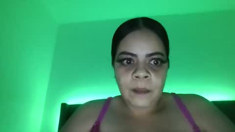 Snapshot of alluringbarbie chatting on October 12, 5:28 am alluringbarbie online show from October 12, 5:28 am