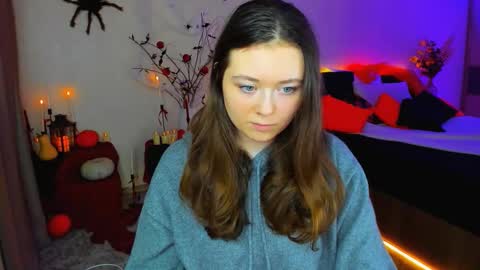 alluringeyess online show from October 27, 12:09 pm