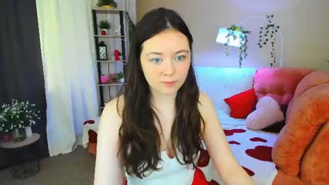 alluringeyess online show from June 19, 9:13 am