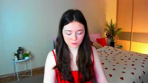 alluringeyess online show from July 7, 7:23 am