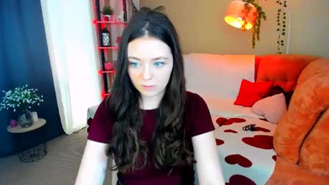 alluringeyess online show from July 8, 12:20 pm