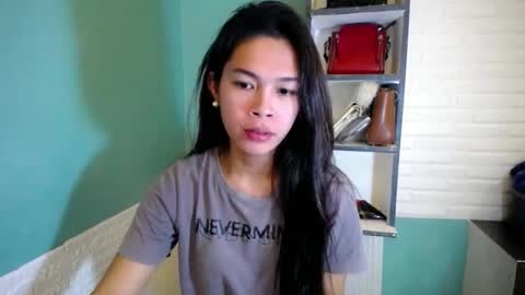 Snapshot of alluringhotwoman_xx chatting on March 26, 1:01 am Call me Baby online show from March 26, 1:01 am