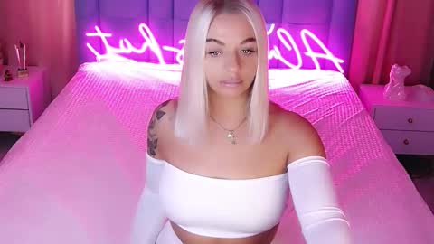 AlwaysHot online show from October 5, 2:10 am