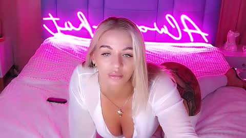 AlwaysHot online show from November 13, 2:43 am