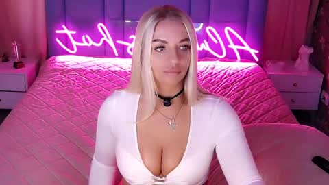 AlwaysHot online show from March 2, 2:14 am