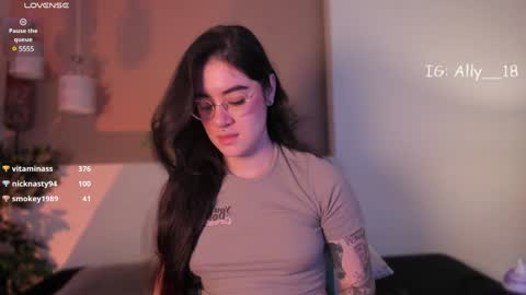 Snapshot of ally_addams chatting on December 28, 6:28 am Ally online show from December 28, 6:28 am