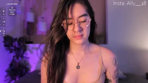 Snapshot of ally_addams chatting on March 7, 3:51 am Ally online show from March 7, 3:51 am