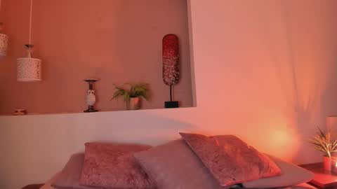 Ally  online show from March 25, 4:07 am