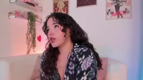  Ally Belle  online show from June 17, 7:04 pm