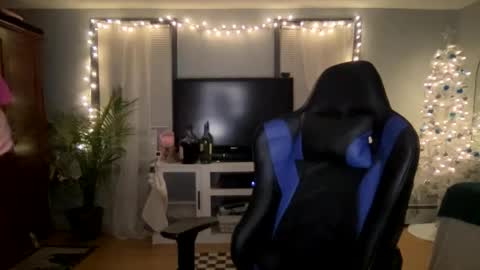 allyanalangel online show from December 2, 1:36 am