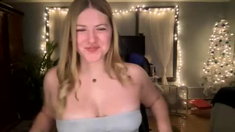 allyanalangel online show from December 4, 4:43 am