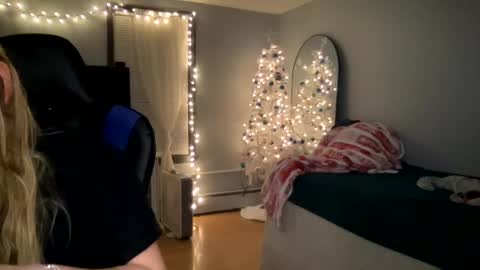 allyanalangel online show from December 29, 10:25 pm