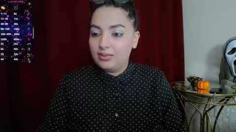 Snapshot of allyiah chatting on October 18, 4:52 pm         online show from October 18, 4:52 pm