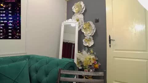         online show from November 21, 8:40 pm