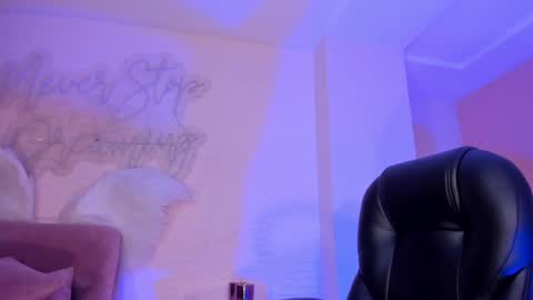 Alisson online show from February 6, 8:02 pm