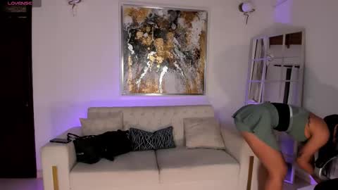 Snapshot of allyjensen chatting on February 12, 10:10 am Alisson online show from February 12, 10:10 am