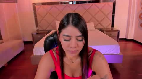 Snapshot of allyjensen chatting on March 5, 10:22 am Alisson online show from March 5, 10:22 am