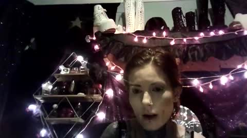 Snapshot of allymoon1369 chatting on March 10, 9:36 am allymoon1369 online show from March 10, 9:36 am