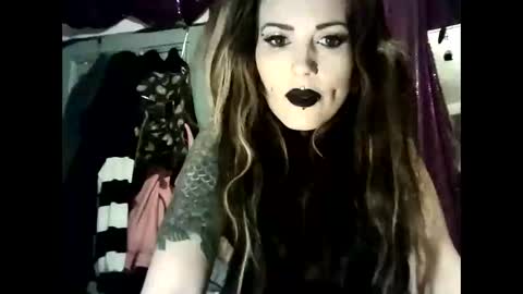 Snapshot of allymoon1369 chatting on April 5, 11:13 pm allymoon1369 online show from April 5, 11:13 pm