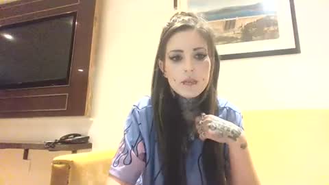 Snapshot of allymoon1369 chatting on May 25, 10:05 pm allymoon1369 online show from May 25, 10:05 pm