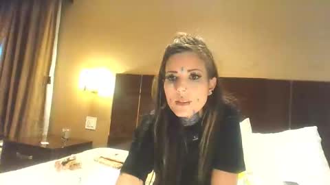 Snapshot of allymoon1369 chatting on May 26, 10:11 am allymoon1369 online show from May 26, 10:11 am