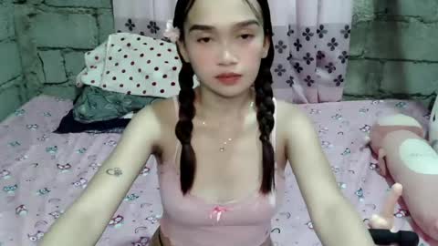 allys_collens online show from July 27, 5:36 am