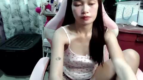 allys_collens online show from August 1, 6:12 am