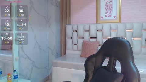 Allysa  online show from September 29, 8:24 pm