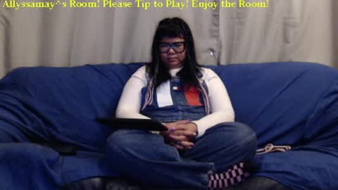 Allyssamay online show from December 4, 3:15 am
