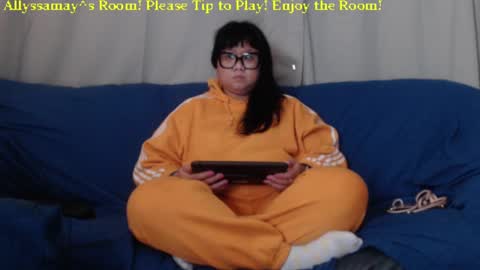 Allyssamay online show from December 13, 1:55 pm