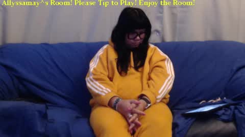Allyssamay online show from December 14, 6:56 am