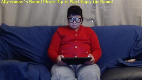 Allyssamay online show from December 15, 5:02 am