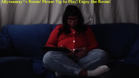 Allyssamay online show from December 15, 8:08 am