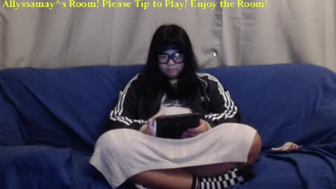Allyssamay online show from December 16, 6:32 am