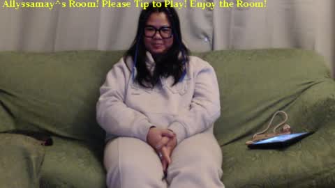 Allyssamay online show from January 1, 6:37 am