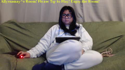 Allyssamay online show from January 18, 6:24 am