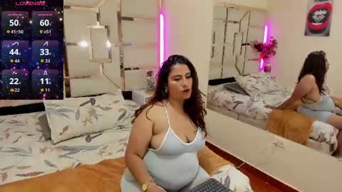 alma_alvares online show from July 15, 8:58 pm