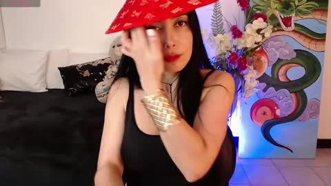 alma_art_ online show from February 13, 9:27 pm