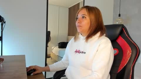 ALMA FENIX  online show from November 25, 12:27 pm