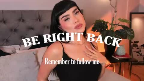 Mia online show from June 12, 9:14 pm