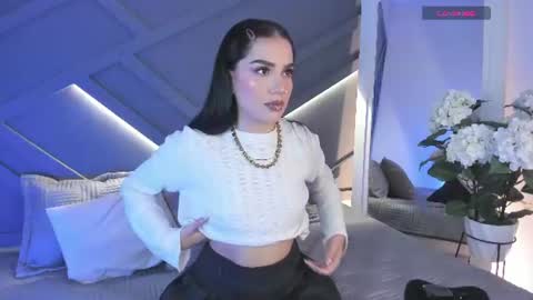 Mia online show from June 15, 2:41 pm