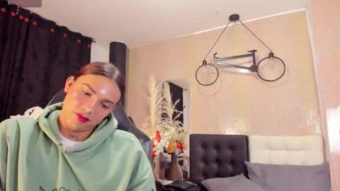 Santy online show from February 6, 6:22 pm