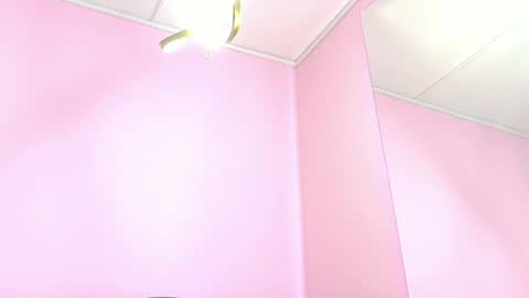 ALMENDRAEVANS online show from December 30, 4:19 pm