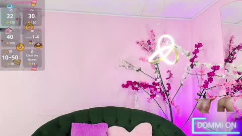 ALMENDRAEVANS online show from January 23, 11:58 am