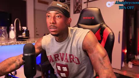 Snapshot of almightycnote chatting on March 19, 3:43 am Almightycnote online show from March 19, 3:43 am