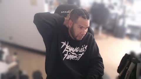 Snapshot of aloha_king chatting on February 16, 8:22 pm simplyfaded online show from February 16, 8:22 pm