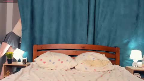 Alona online show from June 21, 7:05 pm