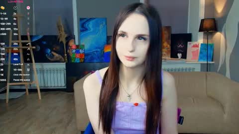 Alona online show from July 5, 7:10 pm